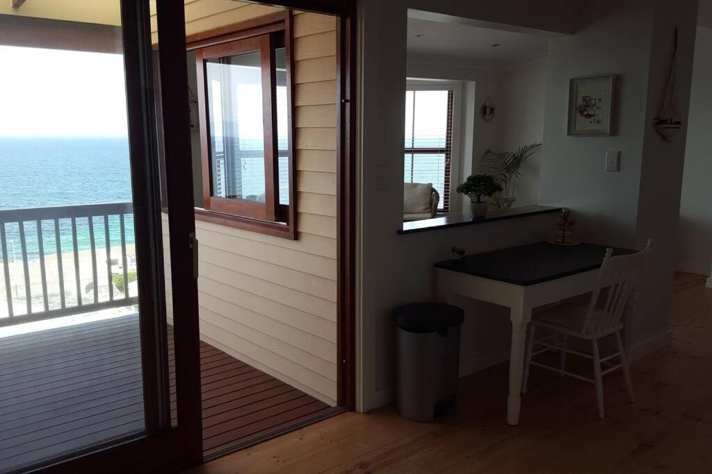 18 Steps - Seaside Cottage With Breathtaking Views Kapstaden Exteriör bild